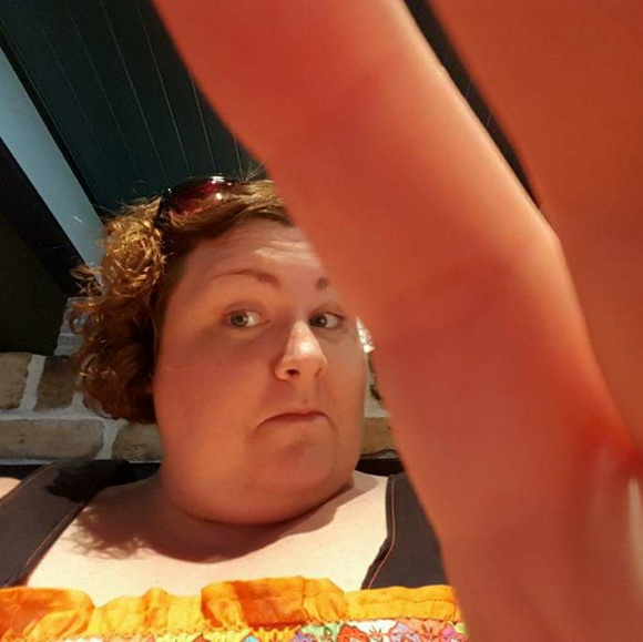 Plus size beauty! - Picture 3 of 4